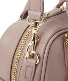 Maison de FLEUR チャーム付きワイドボストンバッグ