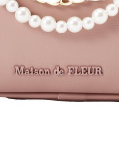 Maison de FLEUR チャーム付きワイドボストンバッグ