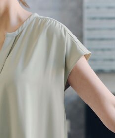 Tiaclasse 【洗える】フレンチスリーブキーネックシャツチュニックブラウス