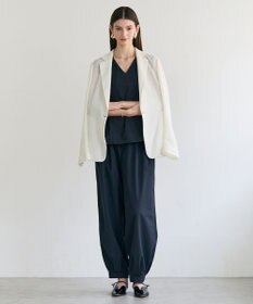 BEIGE， YANN / Vネックタックブラウス