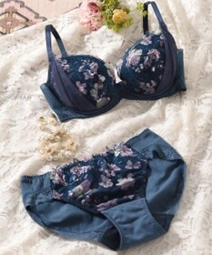 Wing 【エアリーソフトブラ】　ふんわりエアリーな着用感　脇から背中すっきり　ウイング／ワコール　KB2202