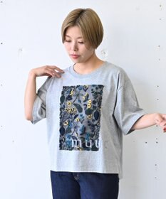 muuc 〈オープンエンド糸使用ドライタッチコットン生地〉筆記帳刺繍オーバーサイズTシャツ