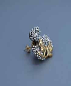 monshiro シュウメイギクビジュー ピアス