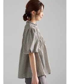 Te chichi スタンドフリル5分袖シャーリングブラウス