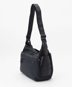 Y'SACCS 【ナイロンタフタ×リサイクルレザー】デイリーショルダー　Mサイズ