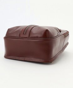 JOSEPH ABBOUD 【軽量/コンパクト/牛革】オイルドレザーボディー バッグ