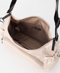 LA BAGAGERIE メタリックドロストポケット　ショルダーバッグ