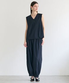 BEIGE， YANN / Vネックタックブラウス