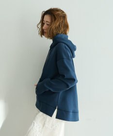 YECCA VECCA ダンボールフーディー