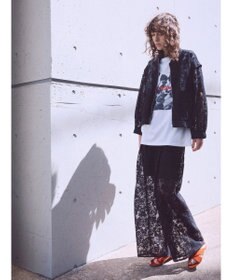 Green Parks レトロフラワーロゴ入りプリントＴシャツ