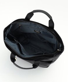 LA BAGAGERIE チャーム付き　ナイロンスクエアリュック