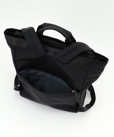 LA BAGAGERIE チャーム付き　ナイロンスクエアリュック