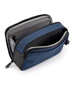 TUMI ALPHA クラッチ