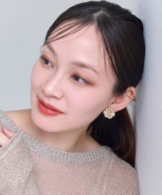 Phoebe フレグラントフラワーメタルイヤリング