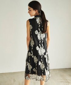 GRACE CONTINENTAL ハイネック刺繍ワンピース
