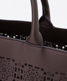 自由区 【カタログ掲載・巾着袋付き・A4サイズ収納可】パンチングレース トート