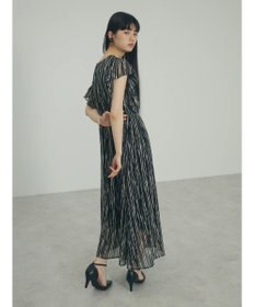 Green Parks ａ．肩フリルプリントワンピース