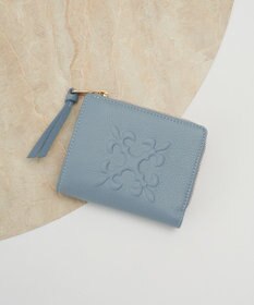 russet エンボスモノグラムハーフウォレット(SO-437)