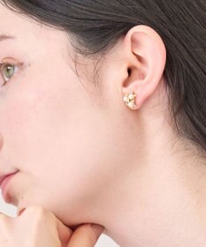 Phoebe 〈金属アレルギー対応〉パールブーケセラミックポストピアス　小粒パール