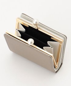 TOCCA POINT OF PEARL BIIFOLOD WALLET 2つ折り財布