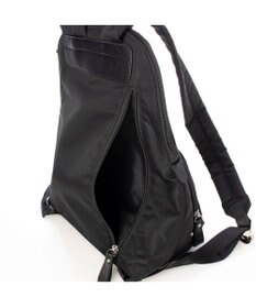 LA BAGAGERIE ナイロン×リサイクルレザー　ミニリュック