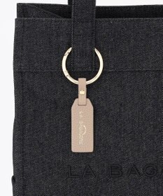 LA BAGAGERIE チャーム付きデニムバッグ Mサイズ