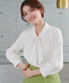 Tiaclasse L 取り外しパール付きボウタイブラウス