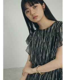 Green Parks ａ．肩フリルプリントワンピース