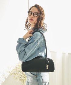 style code 【Ungrid/アングリッド】シンプルスムース　プレートチャーム付ワイドボストンバッグ