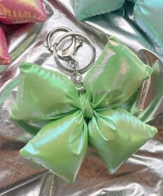 WEGO メタリッククッションリボンキーホルダー