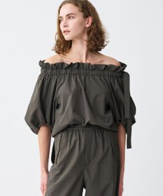 uncrave ライトプルーフナイロン オフショルブラウス