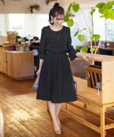 Tiaclasse 【洗える】女性らしさ引き立つリボン袖ギャザーワンピース