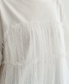 earth music&ecology ニュアンス柄レースドッキングプルオーバー