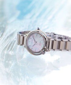 CITIZEN 【光発電 腕時計】マニッシュな端正さの中にフェミニンな要素を取り入れた2WAYモデル