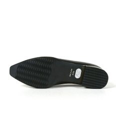 Dominic3 ヒールキャップ Vカットソフトパンプス