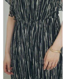 Green Parks ａ．肩フリルプリントワンピース