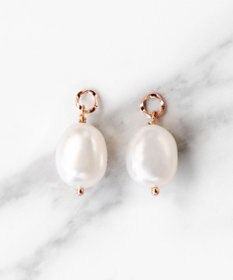 TOCCA 【新色ピンクゴールドが入荷！】【WEB限定】PETAL HOOP PIERCED EARRINGS K10 淡水パール ピアス