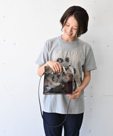 muuc 〈2WAY〉色糸花刺繍模様 ビニール生地 牛革ショルダー紐付き スクエアバッグ