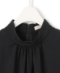 ICB 【洗える】ストレッチジョーゼット ハイネックブラウス