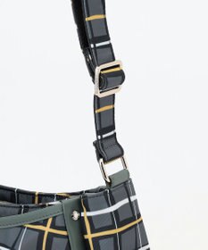 Y'SACCS ドローイングチェックショルダーバッグ