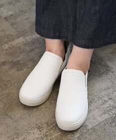 Pointer 本革スライドオンスリッポン