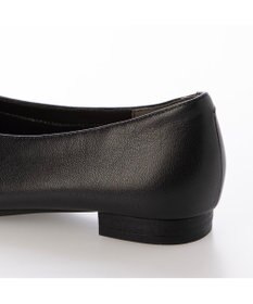 ing <ing>【WEB限定】スクエアトゥVカットフラットシューズ