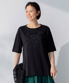 自由区 【洗える】エンブロイダリー フロントデザイン Tシャツ