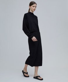 BEIGE， LAURA / クロップドトップス