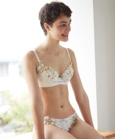 WACOAL 【リボンブラ 脇すっきり】 ブラジャー 脇高設計 着やせシルエット 動いても谷間キープ Gカップまで対応 大きいサイズ レディース BXB483 /ワコール