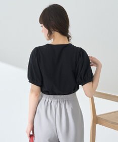 earth music&ecology ロゴプレート付きパフスリーブプルオーバー