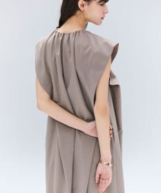 BEIGE， 【洗える/接触冷感/速乾/UVケア対応】BATEAU / フレンチスリーブAラインタックワンピース