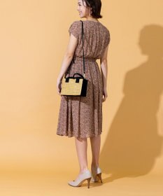 Tiaclasse L 【洗える】程良い透け感のシフォン花柄フレンチワンピース