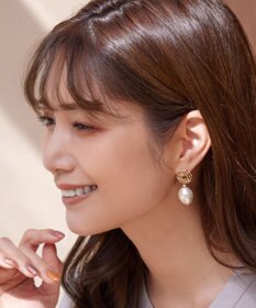 Tiaclasse 【ニッケル素材】大粒パール付き揺れピアス