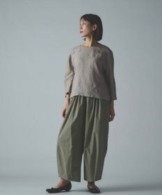 muuc 〈高品質ベルギーリネン〉〈オンオフ着られる〉花刺繍モチーフ付きリネンプルオーバー